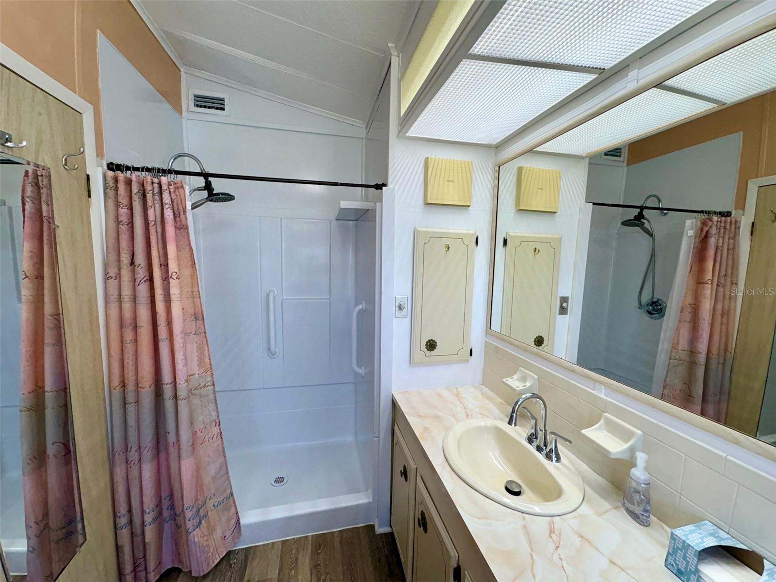 GARDEN GROVE OAKS - Residential