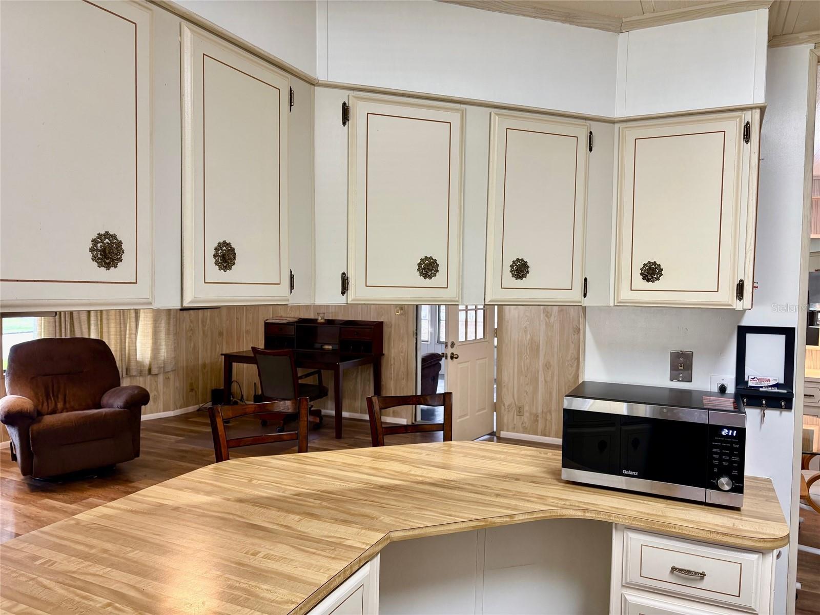 GARDEN GROVE OAKS - Residential