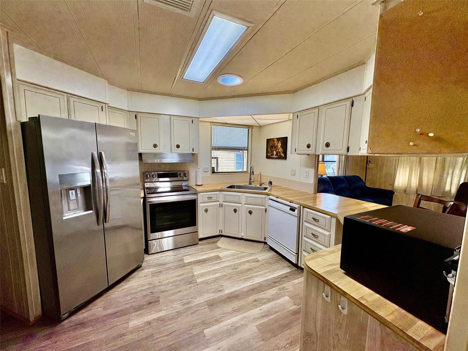 GARDEN GROVE OAKS - Residential