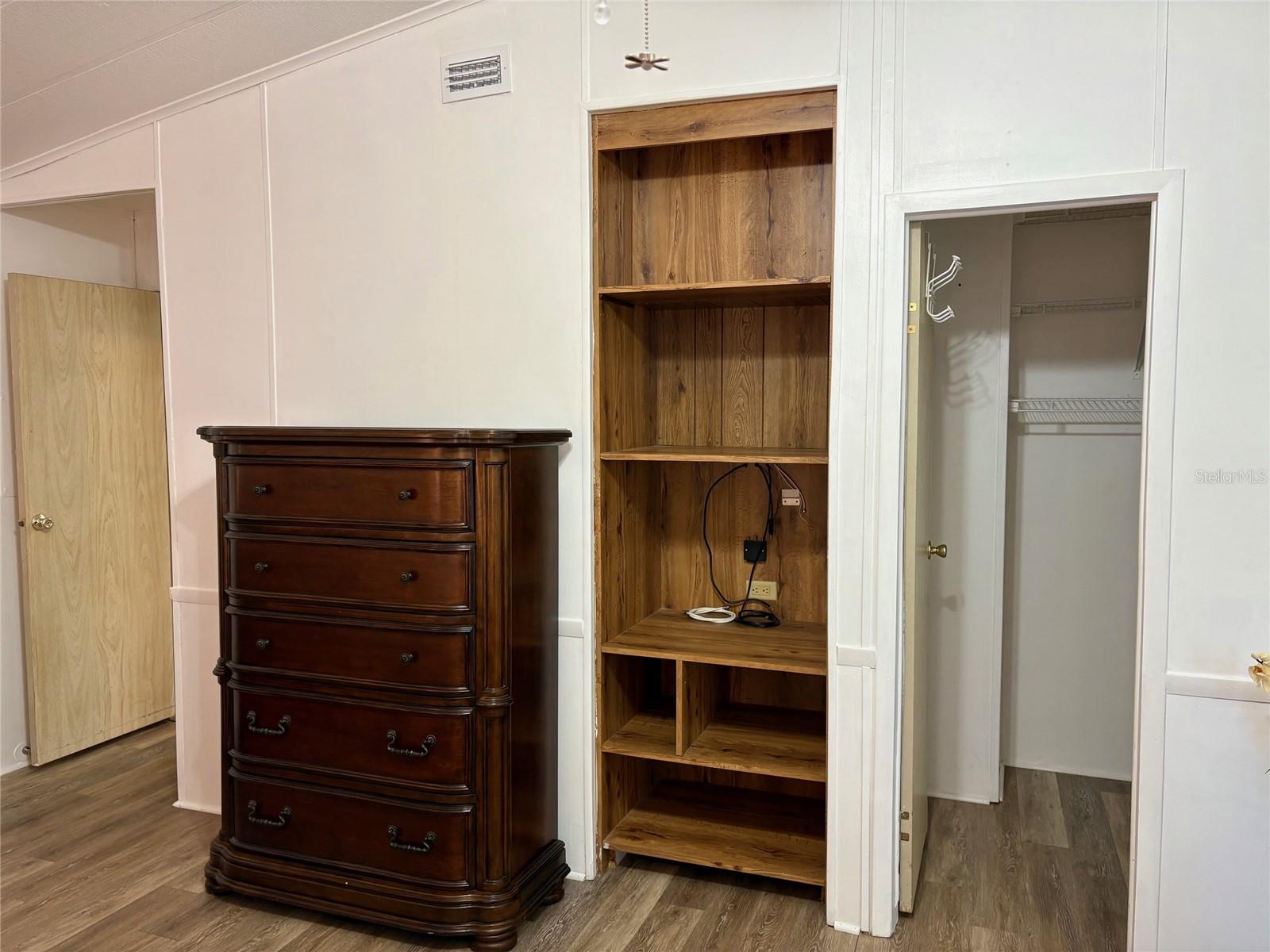 GARDEN GROVE OAKS - Residential