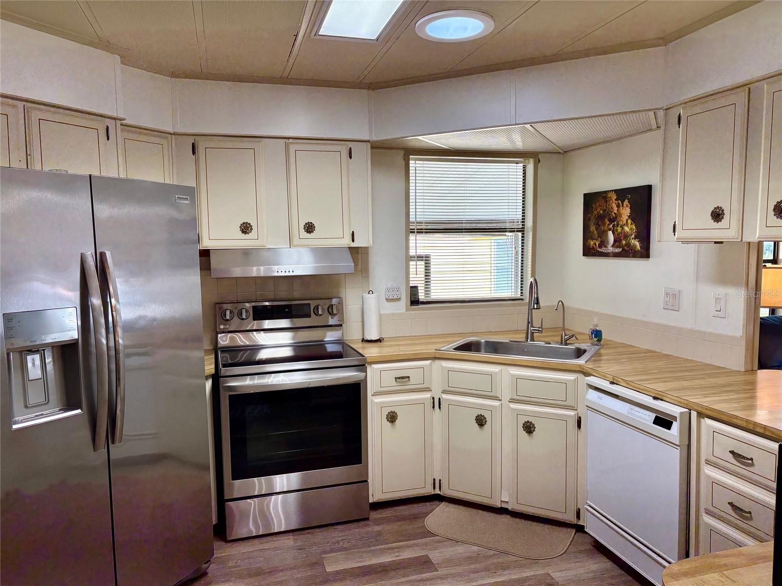 GARDEN GROVE OAKS - Residential