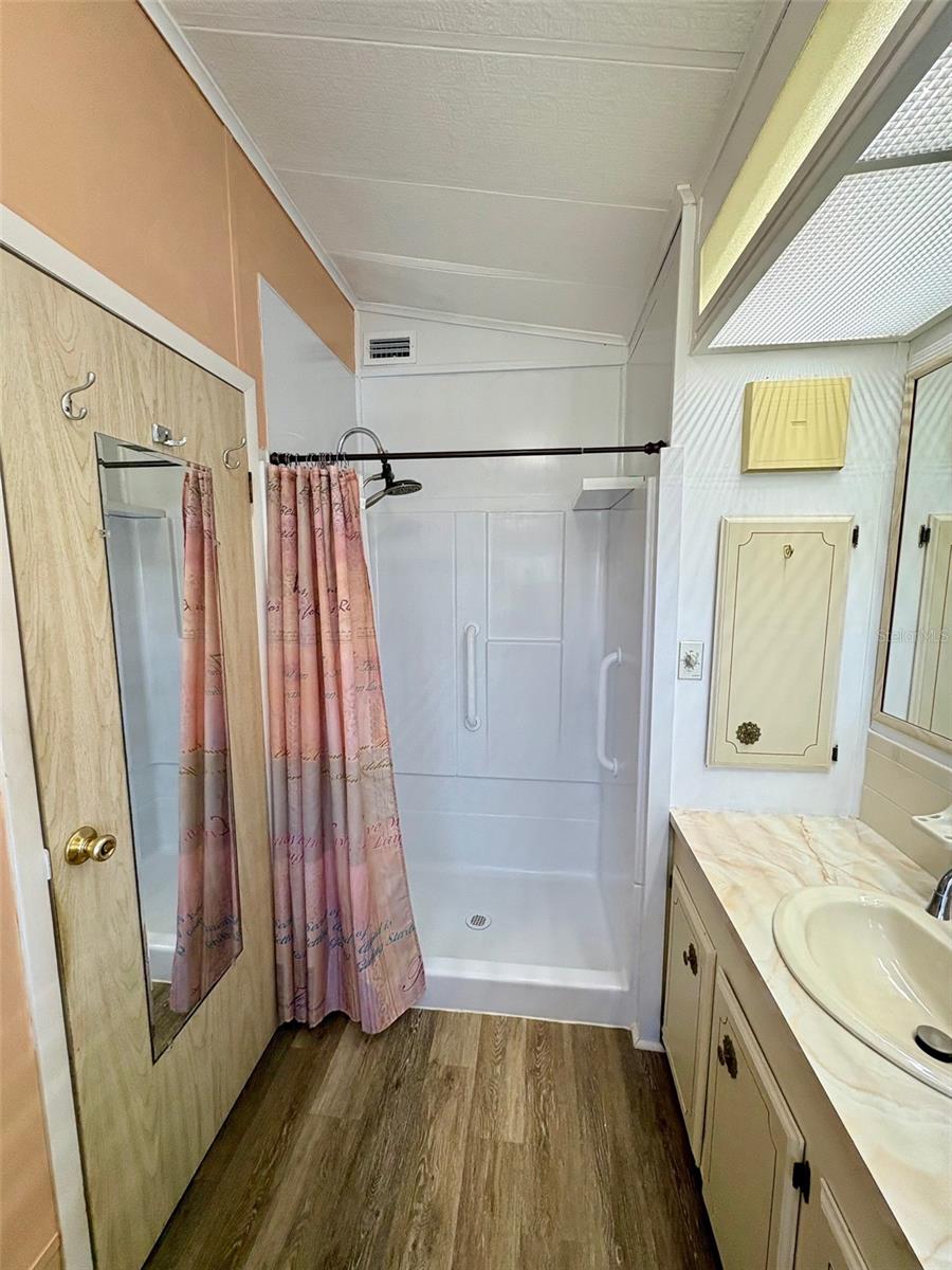 GARDEN GROVE OAKS - Residential