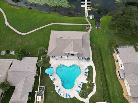 A home in WINTER HAVEN