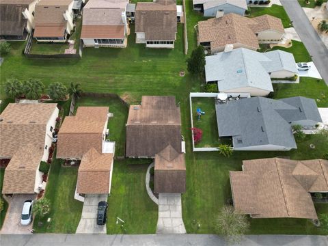 A home in WINTER HAVEN