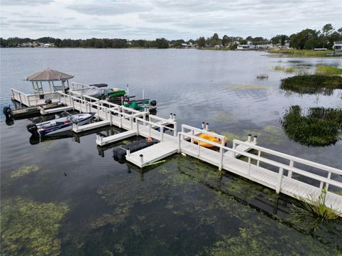 A home in WINTER HAVEN