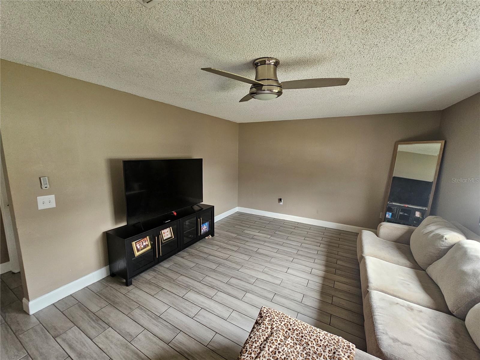 2235 RABENTON ROAD