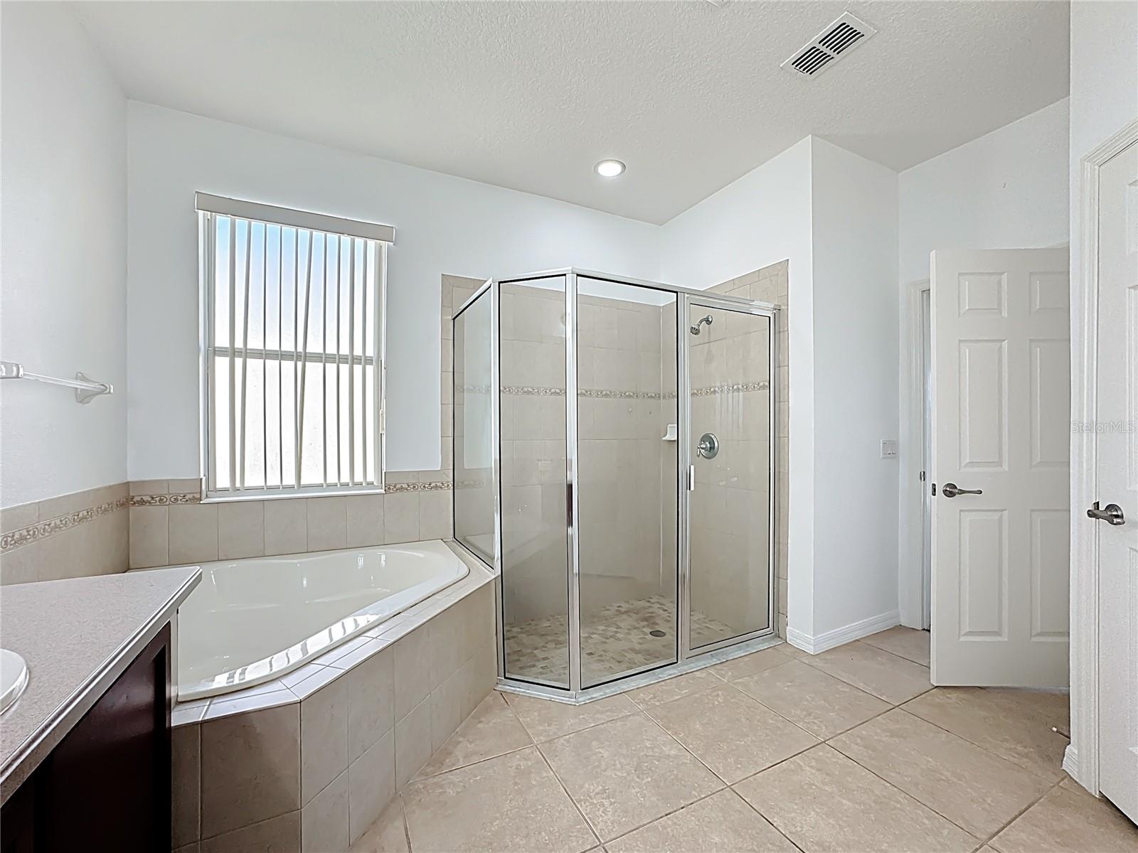 BELLALAGO PH 4P - Residential Lease