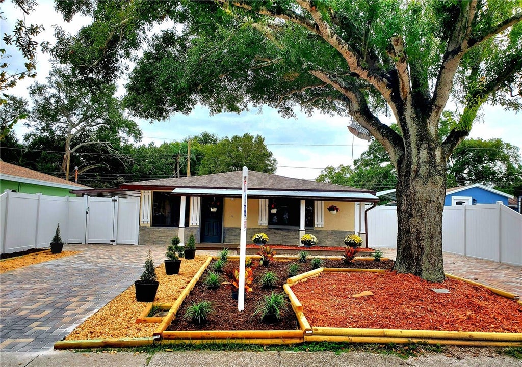 Photo of 511 2nd Avenue NE, Largo, FL 33770 (MLS # TB8561092)