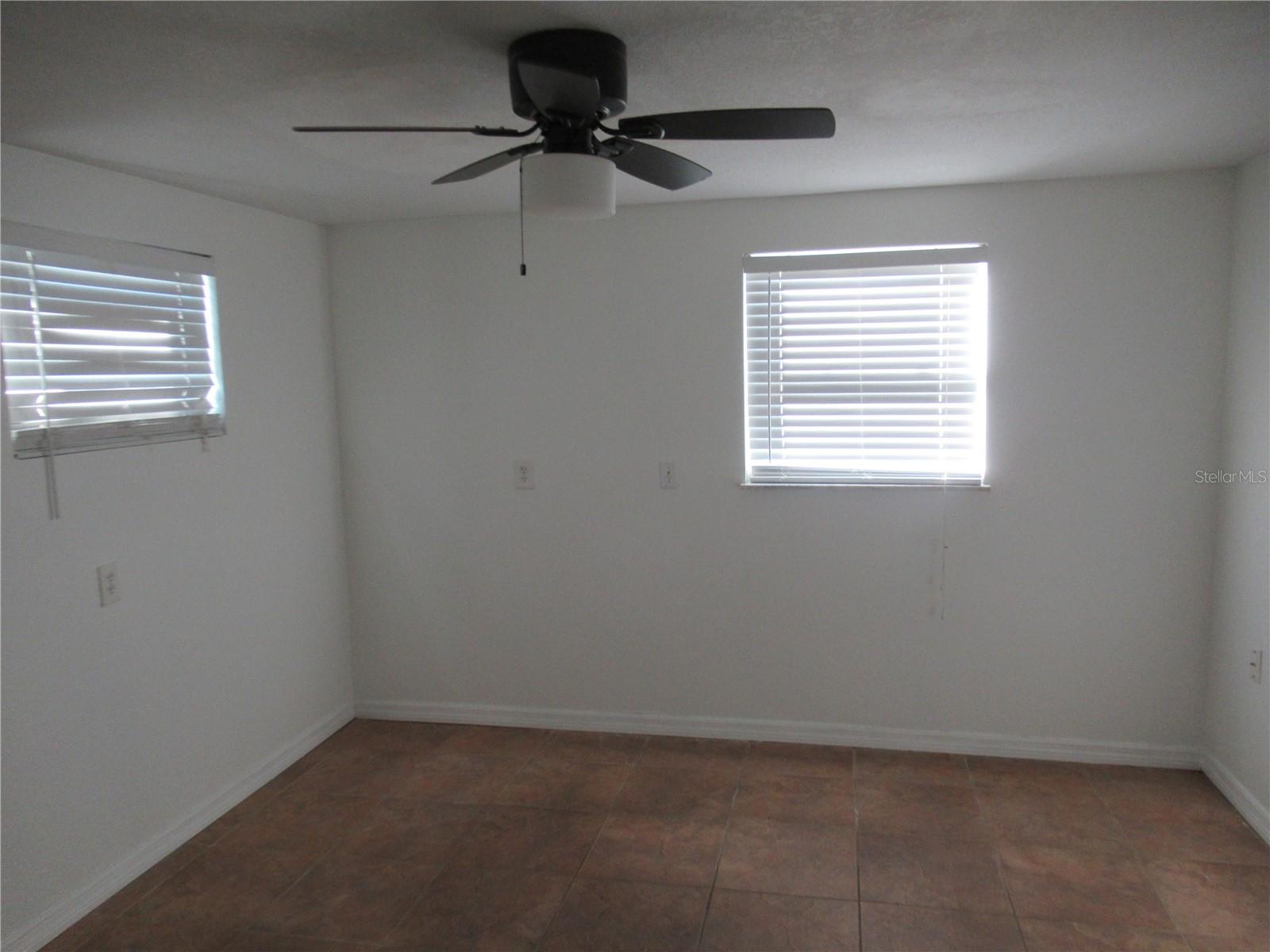 BEACON SQUARE UNIT 21-B PB 11 PG 4 LOT 2582 - Residential