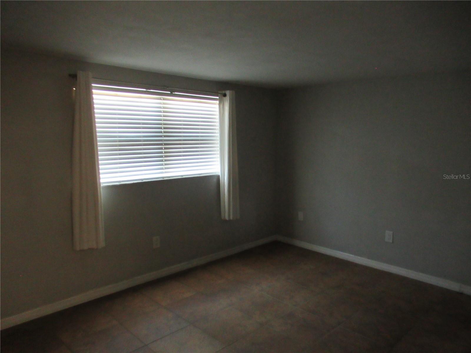 BEACON SQUARE UNIT 21-B PB 11 PG 4 LOT 2582 - Residential