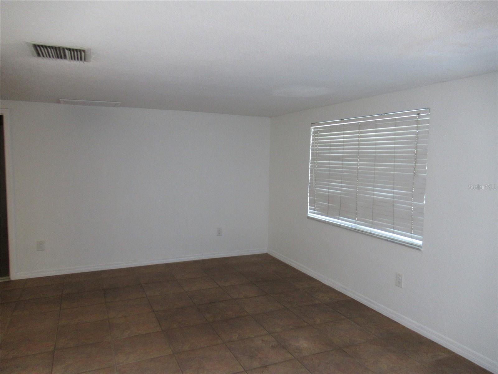 BEACON SQUARE UNIT 21-B PB 11 PG 4 LOT 2582 - Residential