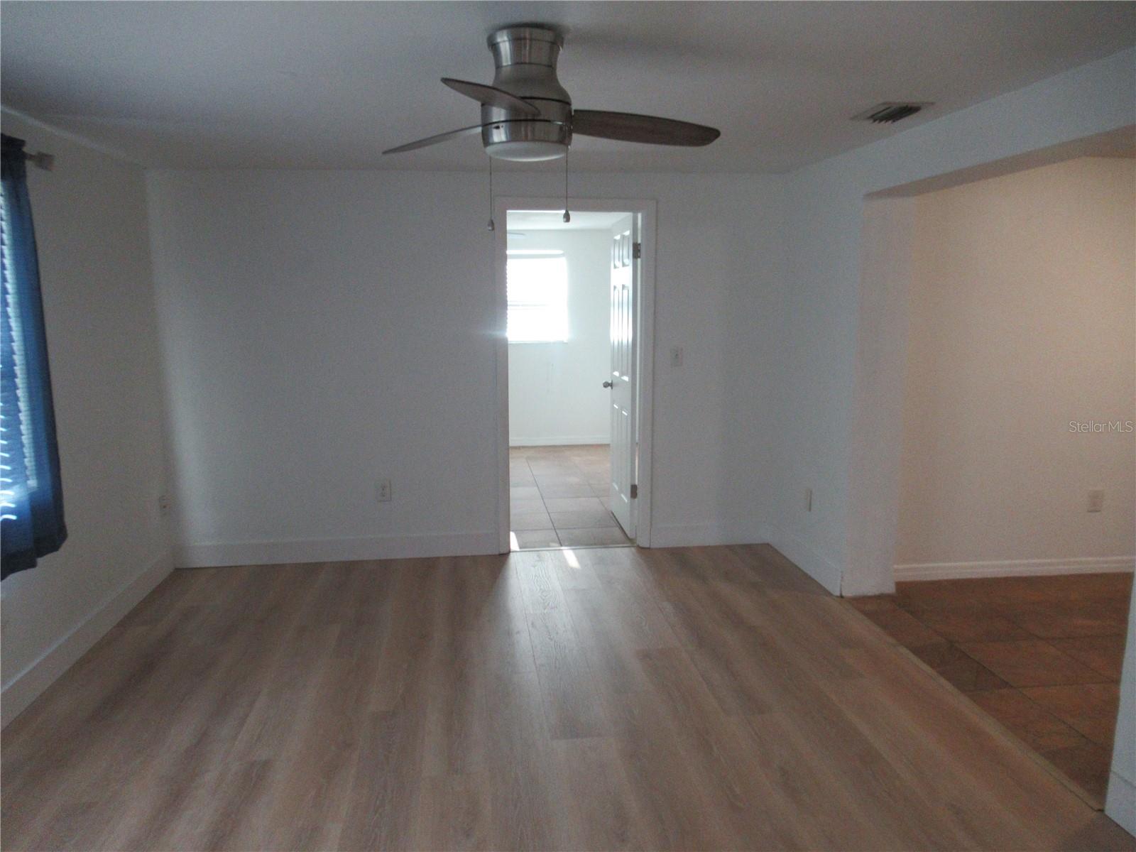 BEACON SQUARE UNIT 21-B PB 11 PG 4 LOT 2582 - Residential