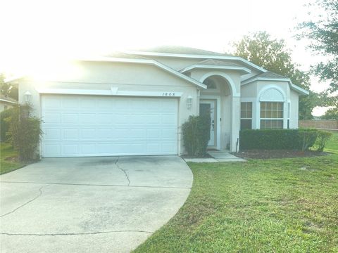 Photo of 1808 Olivia Circle, Apopka, FL 32703 (MLS # O6346198)