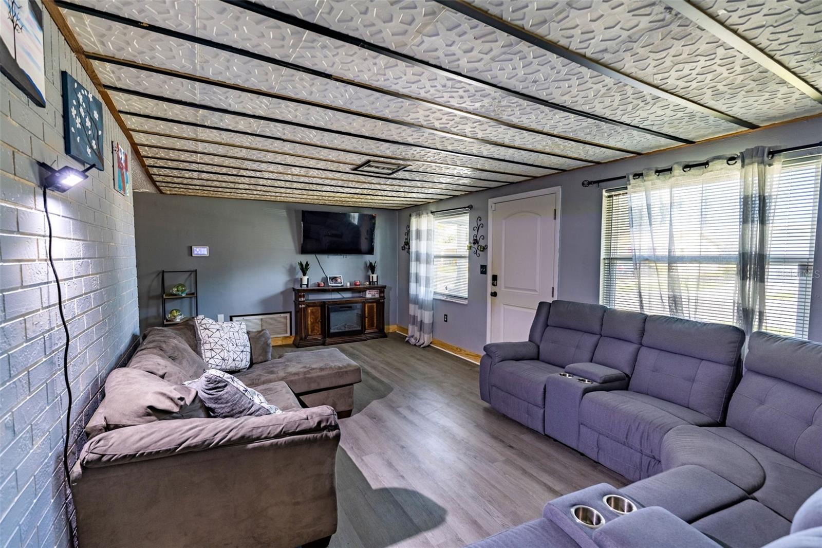 HOLIDAY LAKE ESTATES - Residential