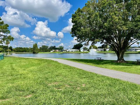 A home in LAKELAND