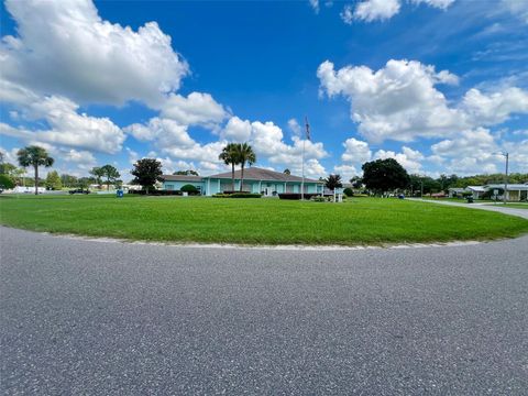 A home in LAKELAND