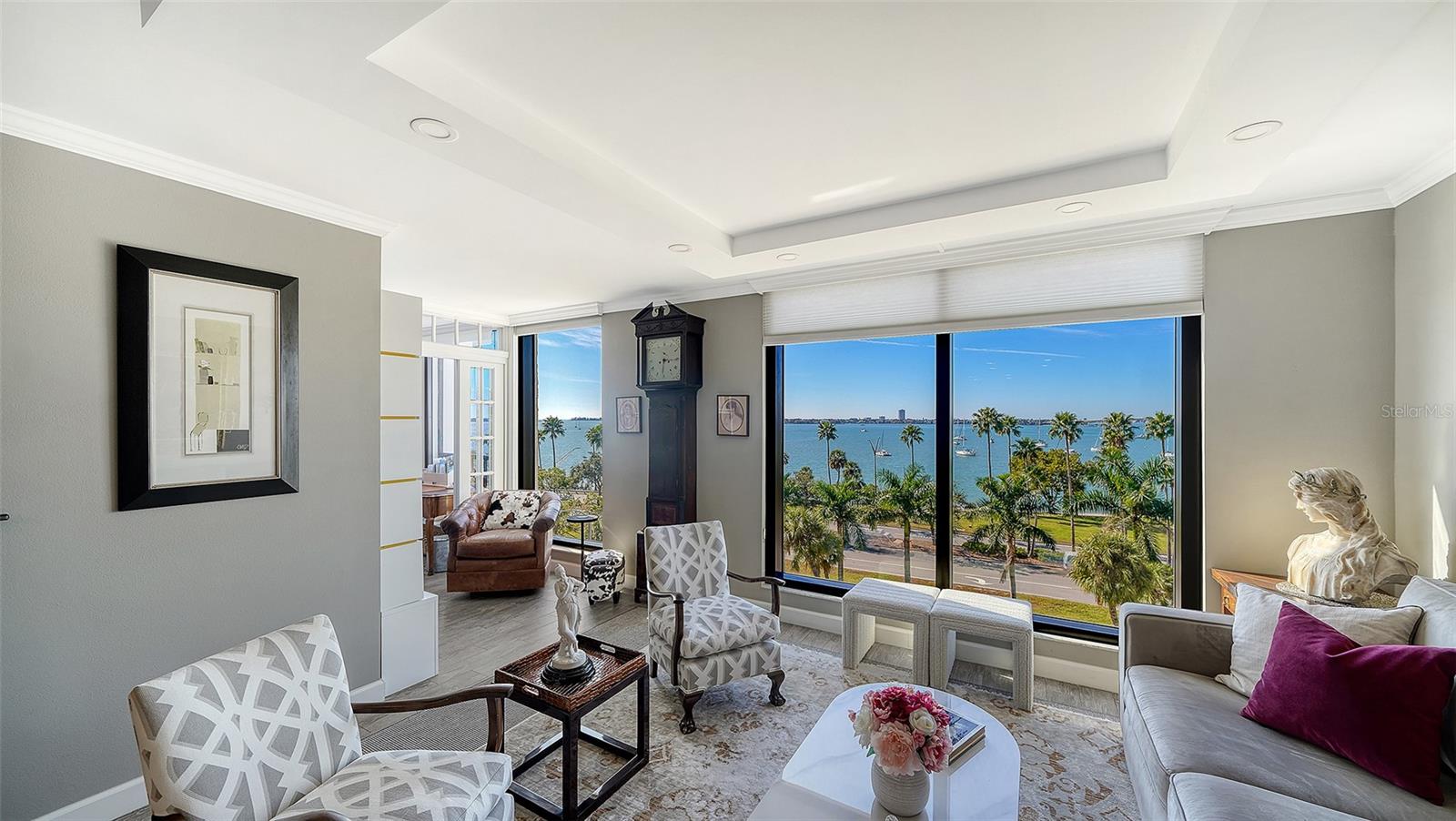 ESSEX HOUSE - Residential