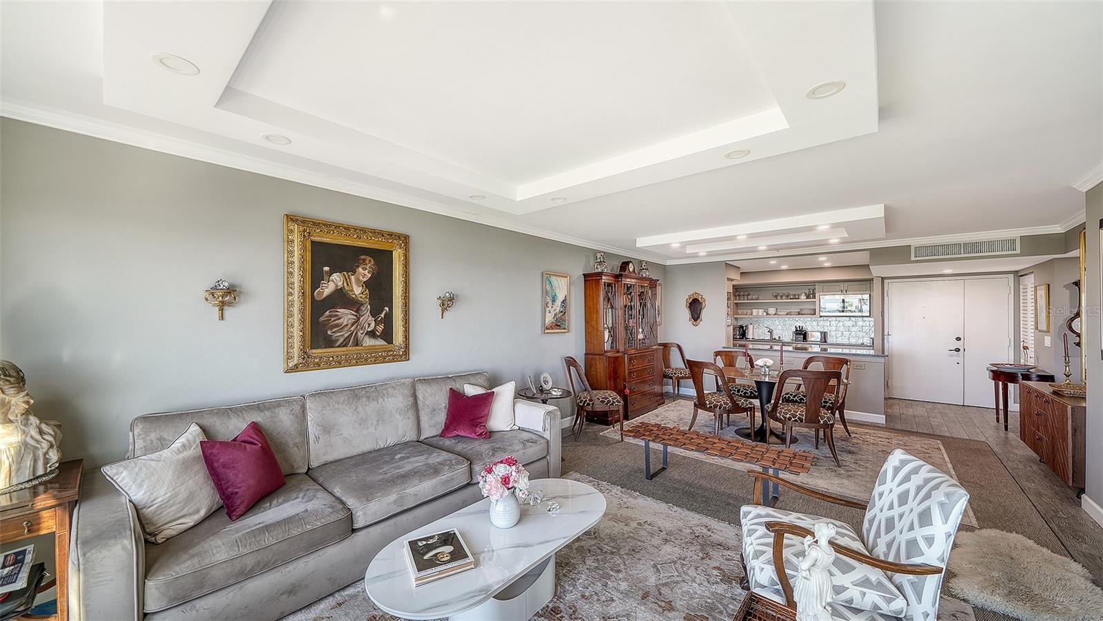 ESSEX HOUSE - Residential