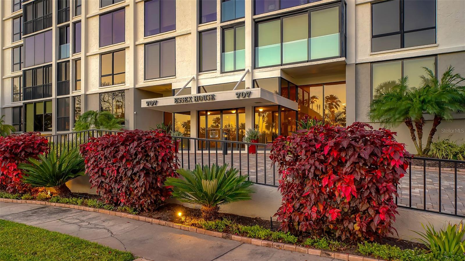 ESSEX HOUSE - Residential