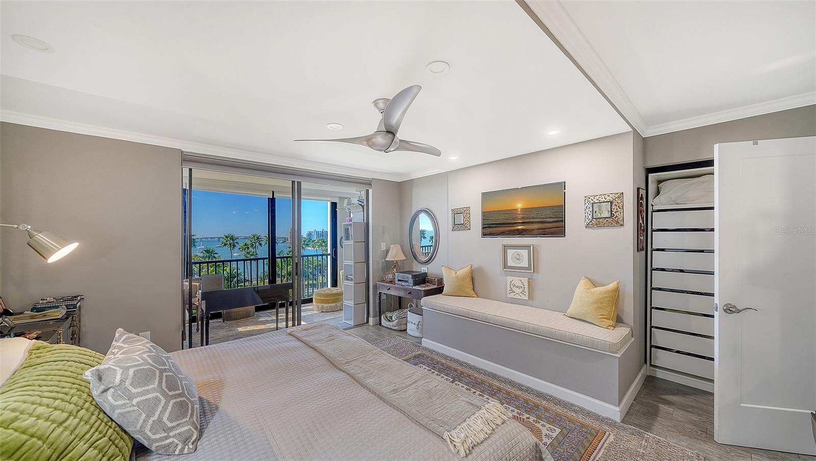 ESSEX HOUSE - Residential