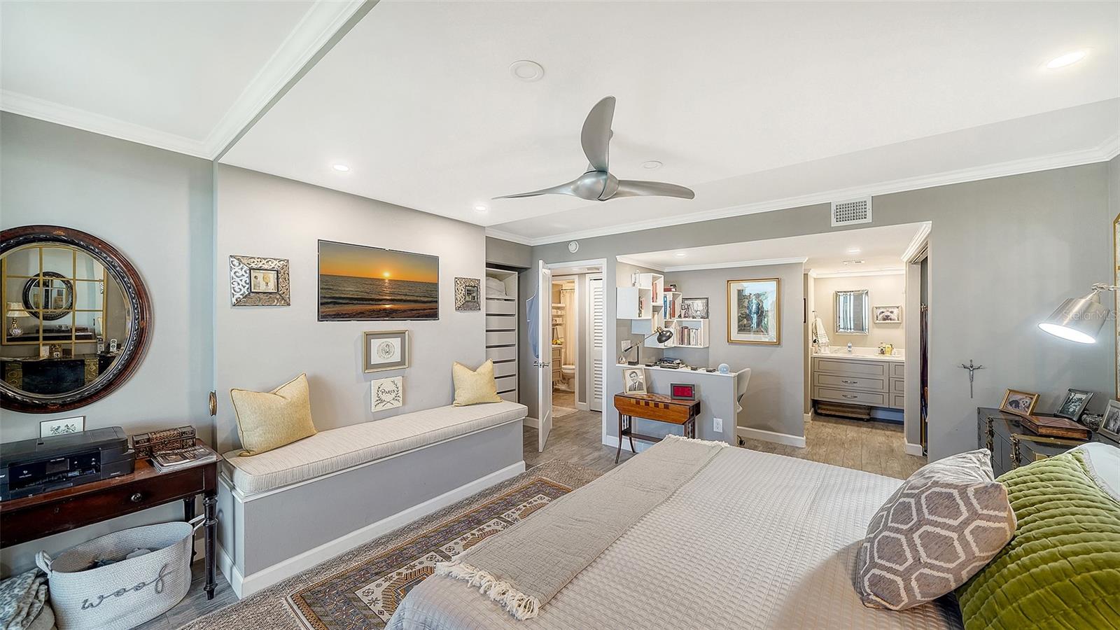 ESSEX HOUSE - Residential