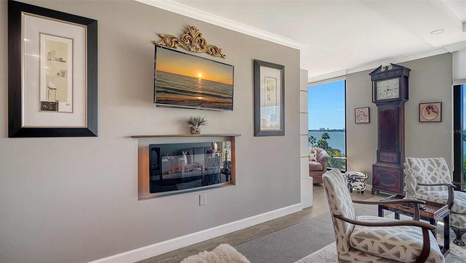 ESSEX HOUSE - Residential