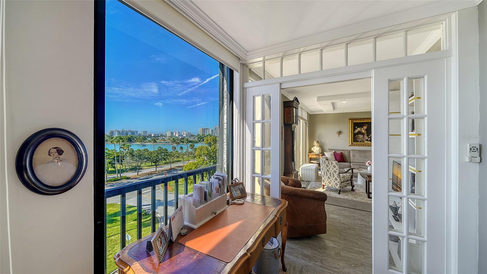 ESSEX HOUSE - Residential