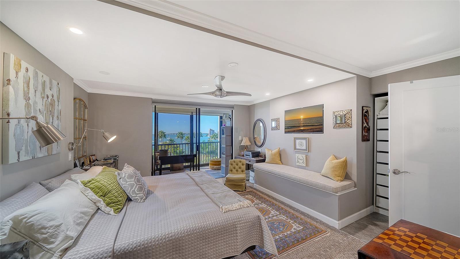 ESSEX HOUSE - Residential