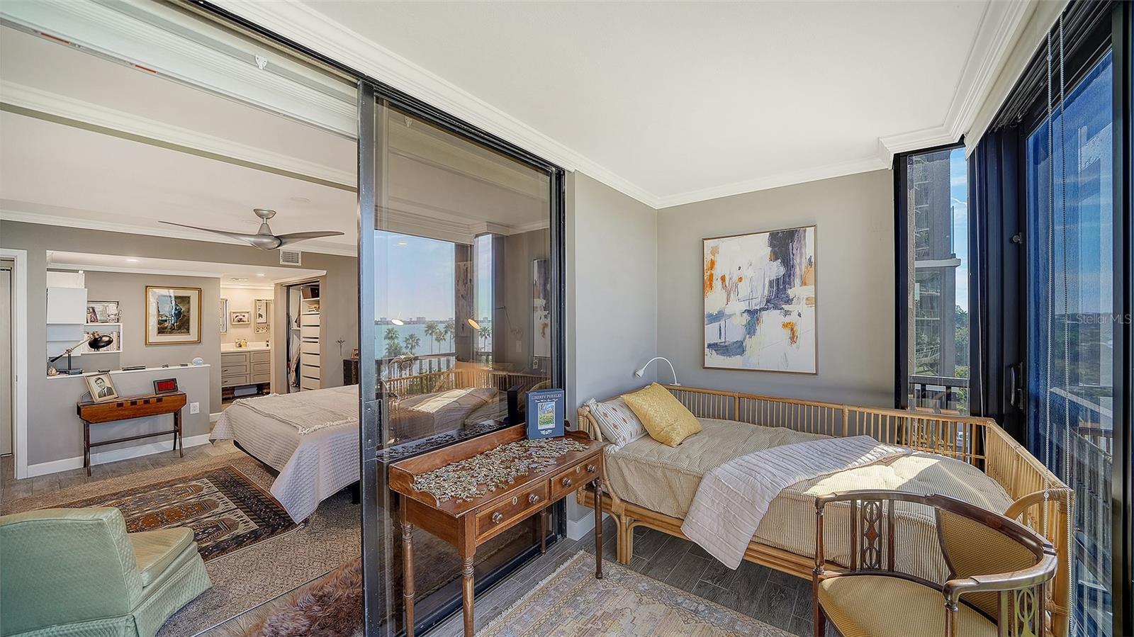 ESSEX HOUSE - Residential