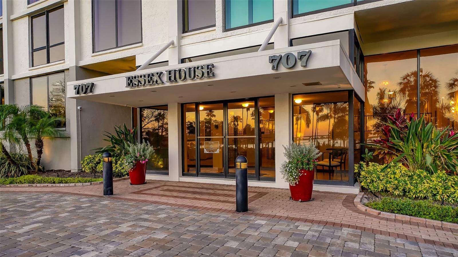 ESSEX HOUSE - Residential