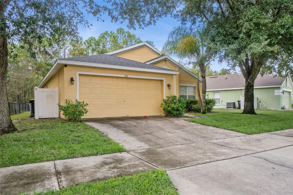 Photo of 403 Sandy Ridge Drive, Davenport, FL 33896 (MLS # S5137565)