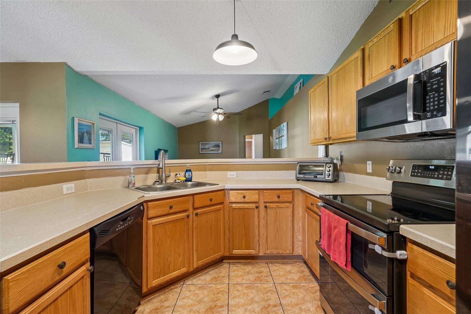 SPRING HILL - Residential