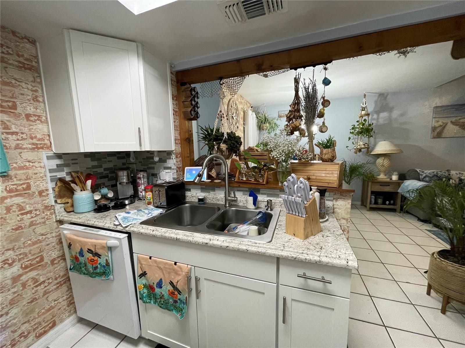 7200 SW 8TH AVENUE P102