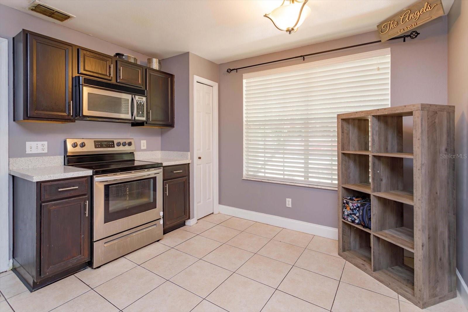 1023 ROYAL OAKS DRIVE
