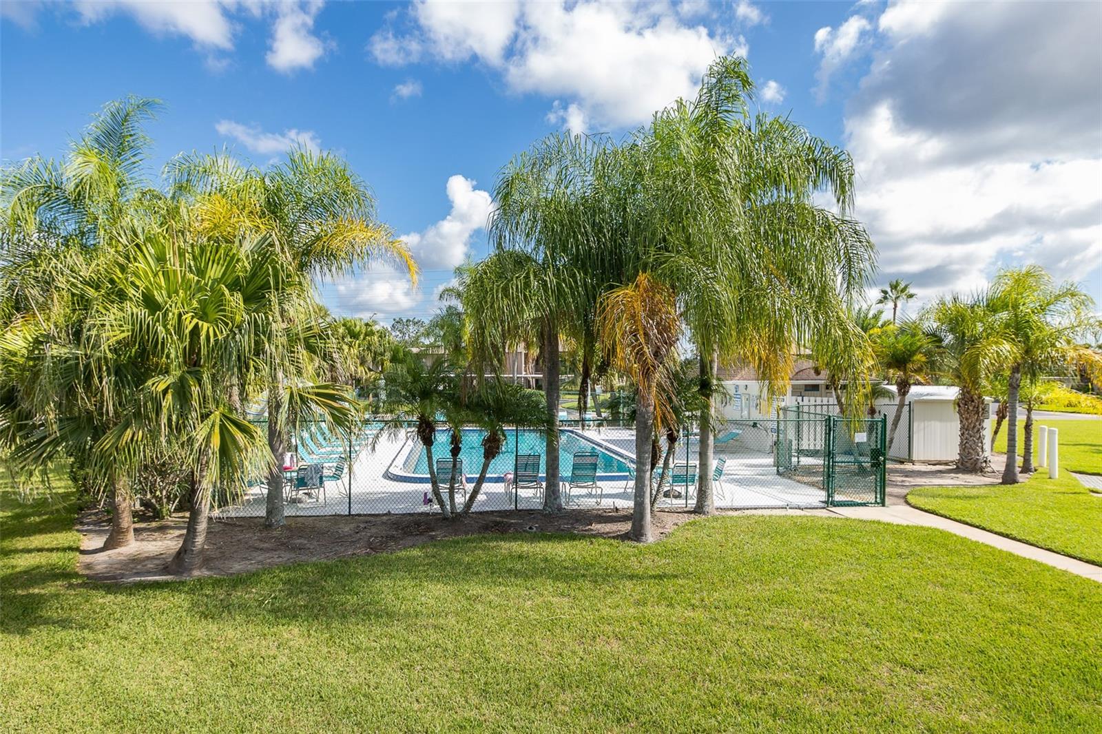 160 LAKEVIEW WAY 160
