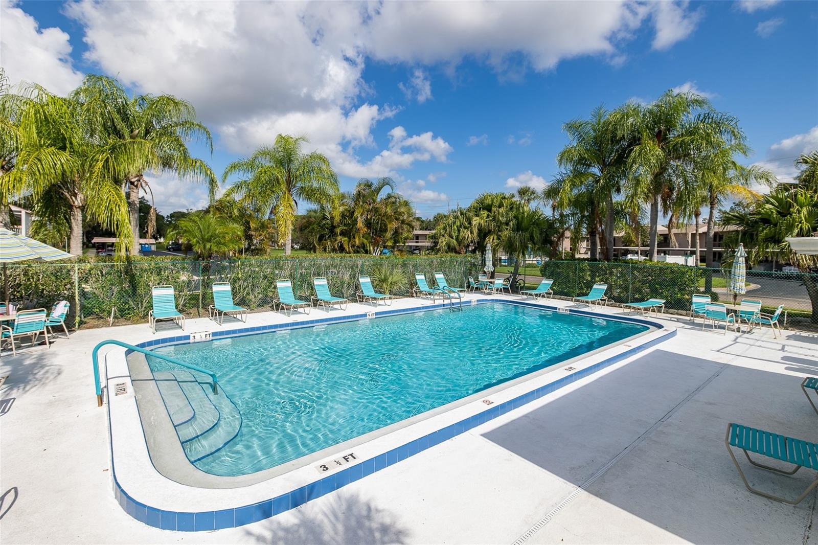 160 LAKEVIEW WAY 160