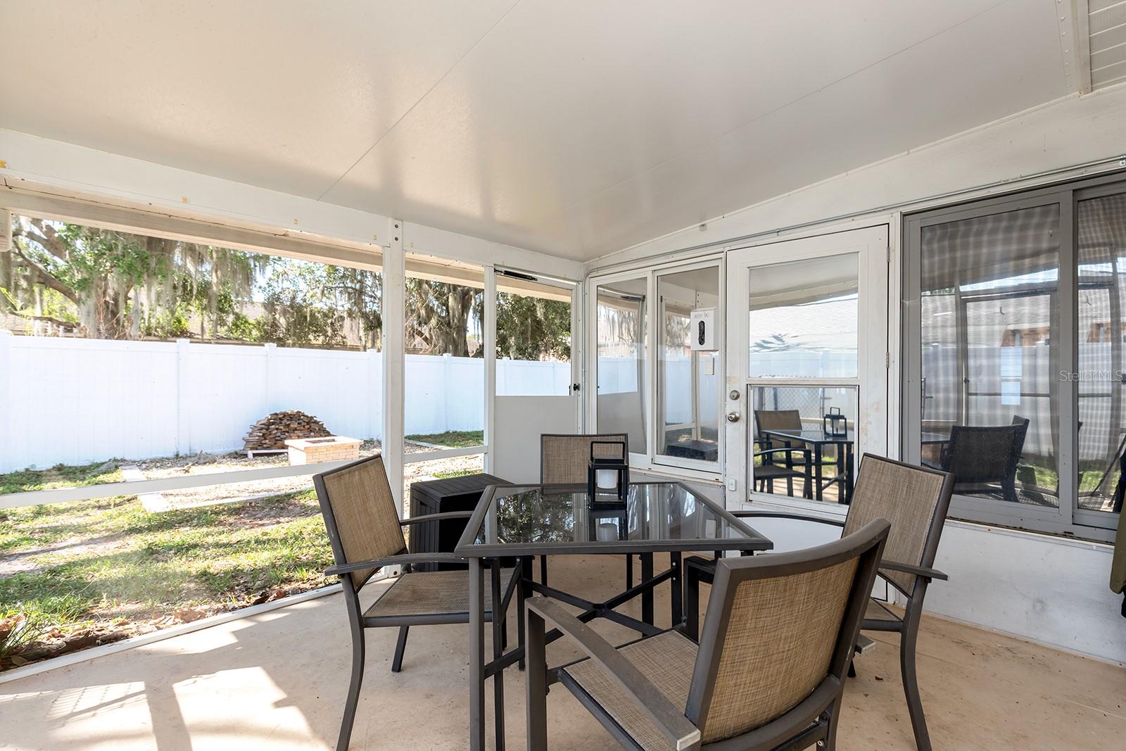 WESTERN SHORES - Residential