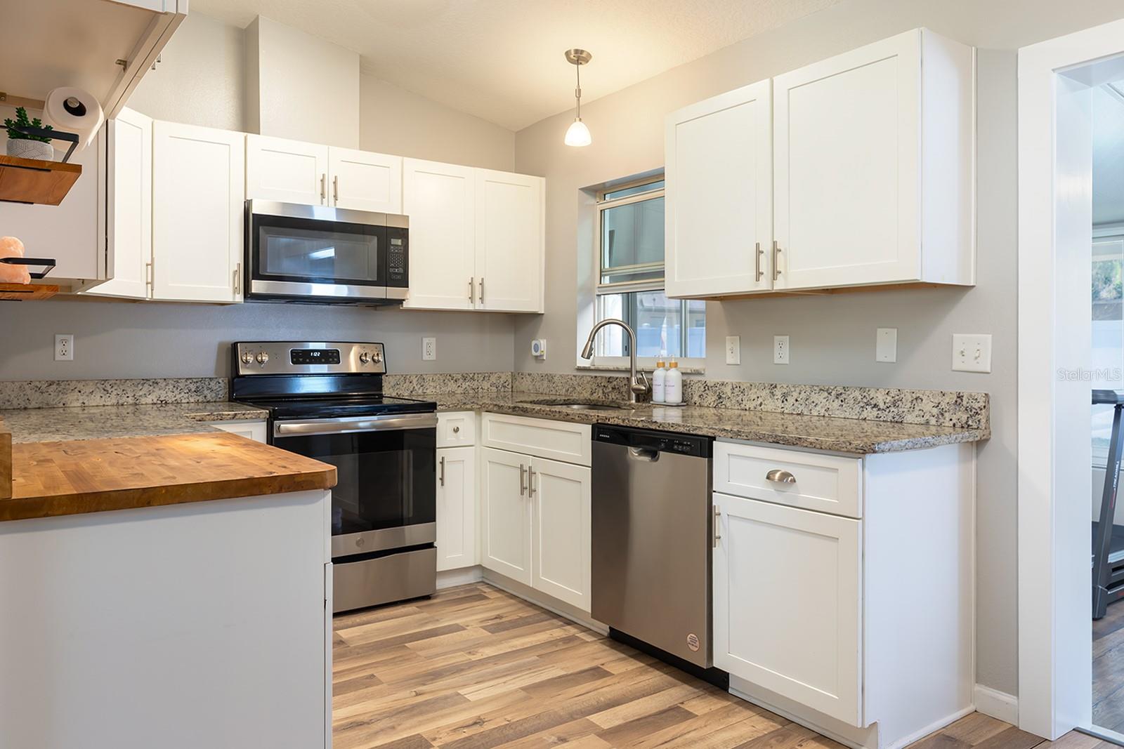 WESTERN SHORES - Residential