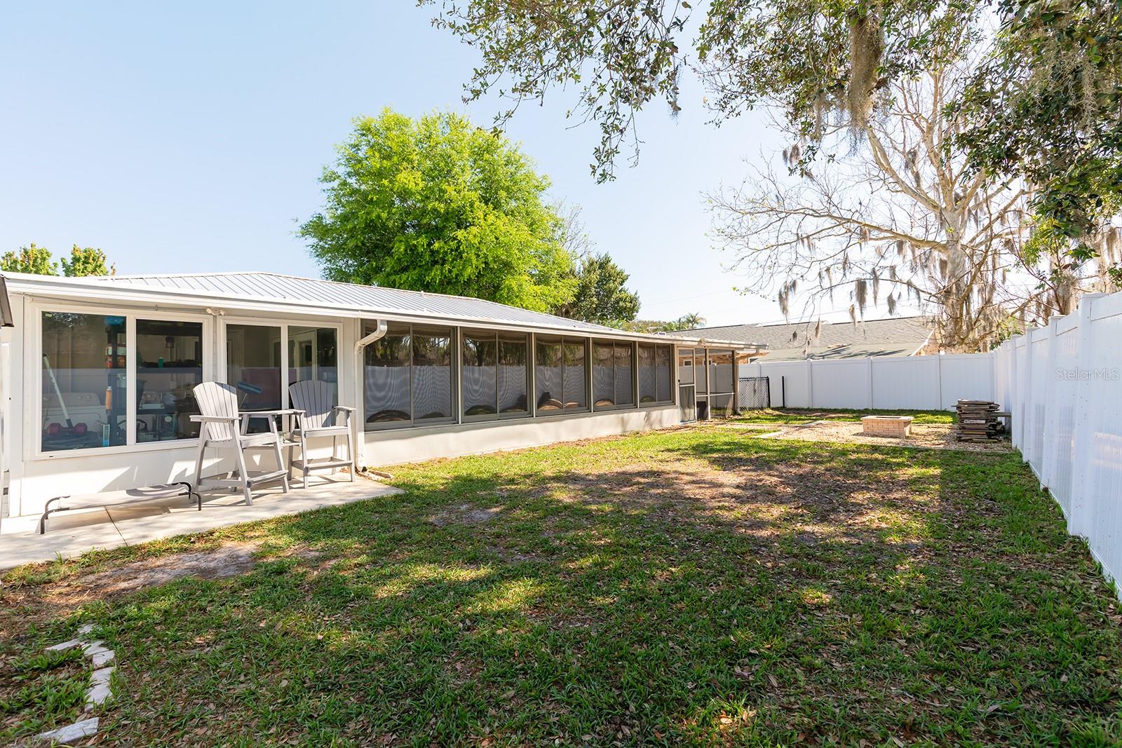 WESTERN SHORES - Residential