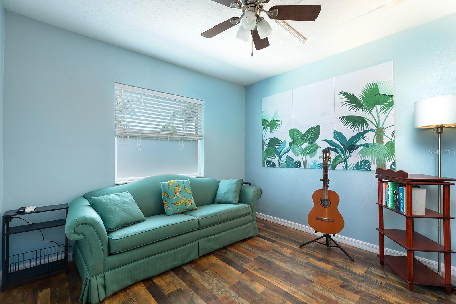 WESTERN SHORES - Residential