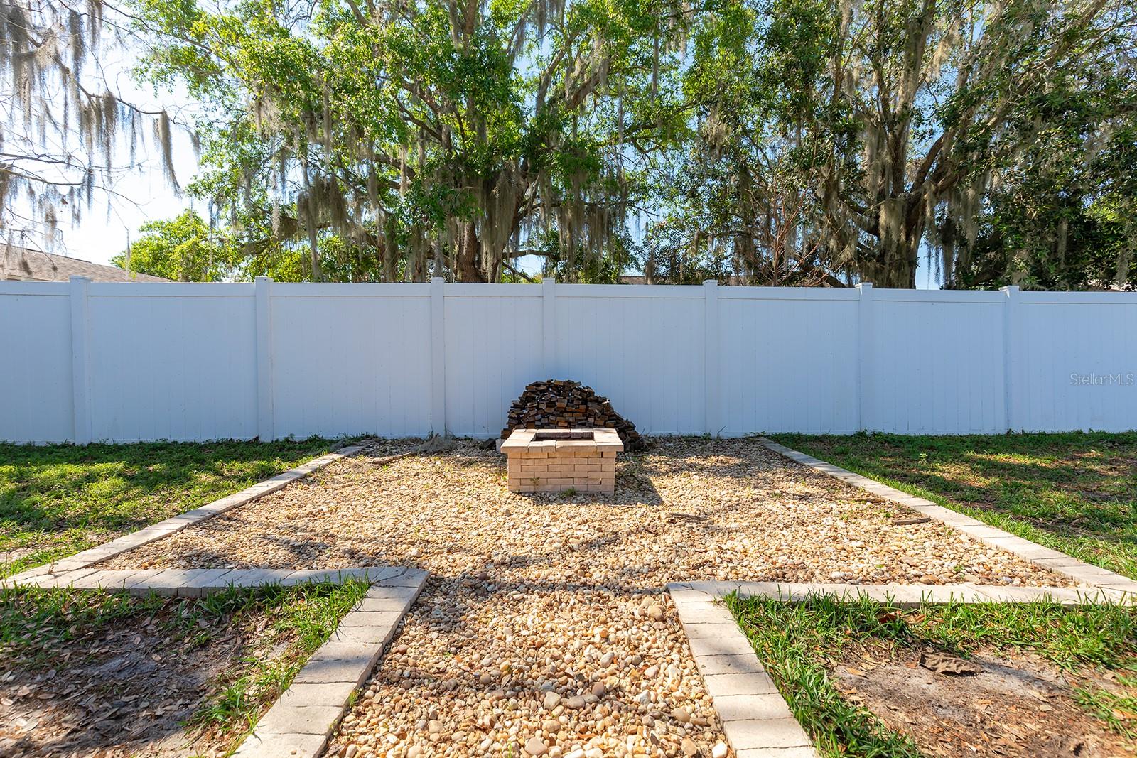 WESTERN SHORES - Residential