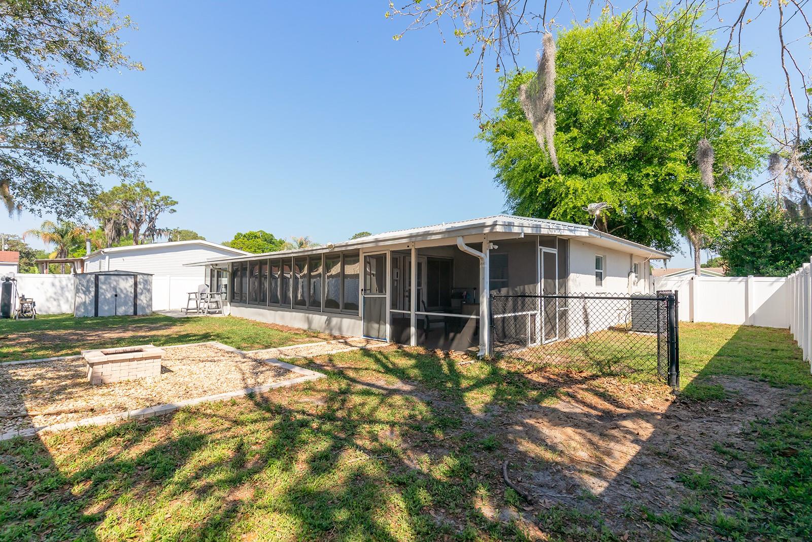 WESTERN SHORES - Residential