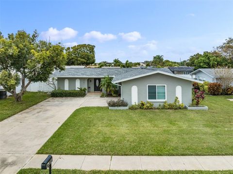 A home in SEMINOLE