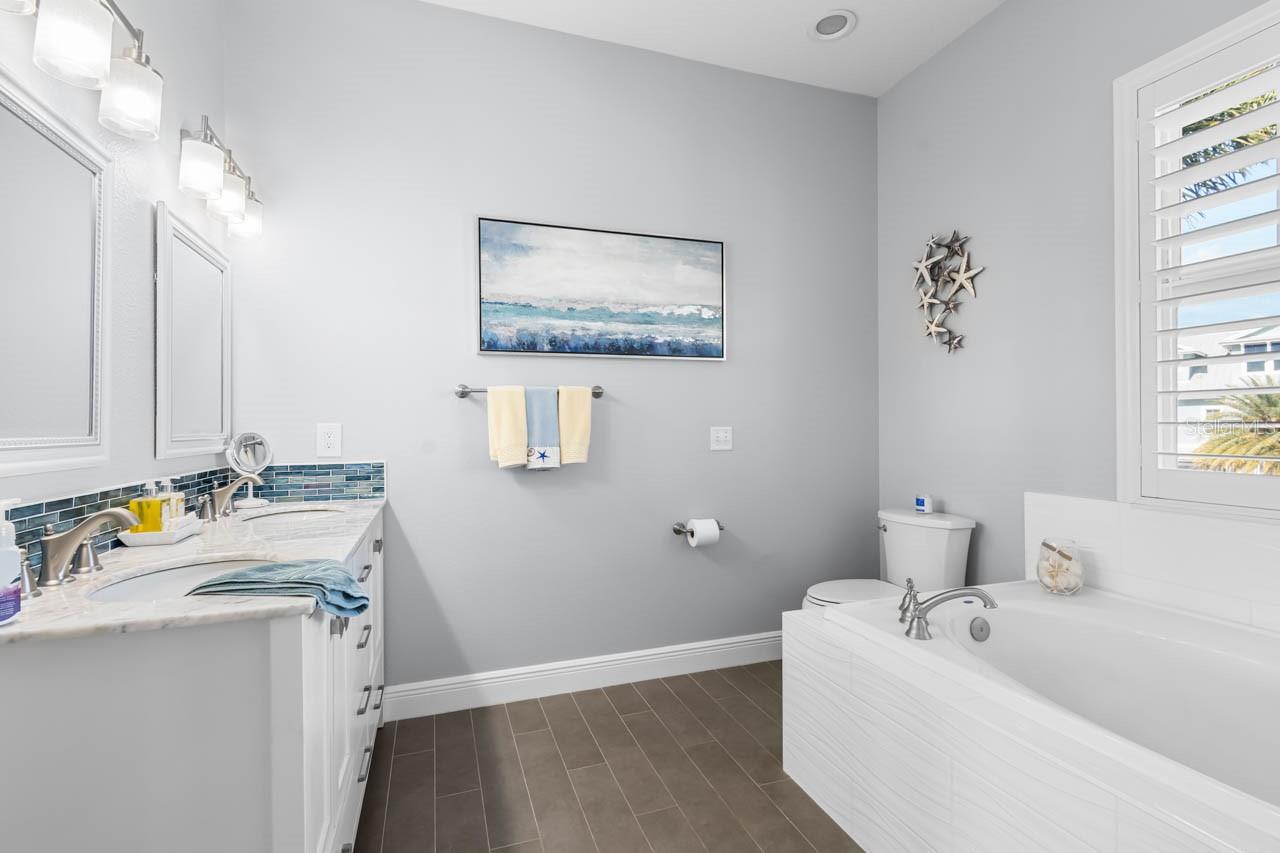 RUSKIN INLET - Residential