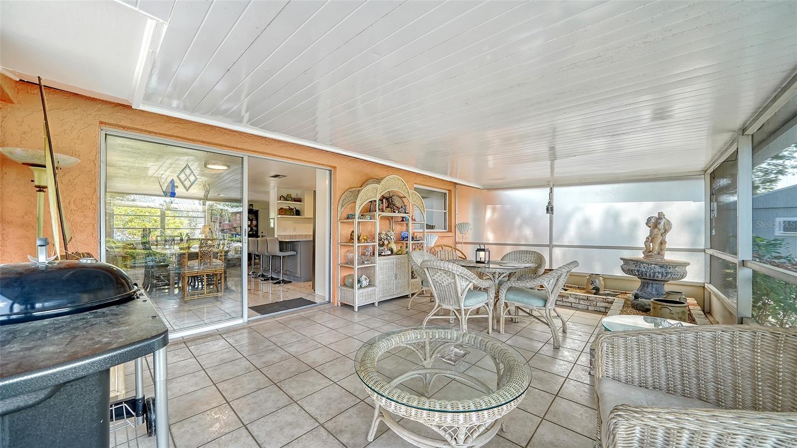 WATERFRONT ESTATES - Residential Lease