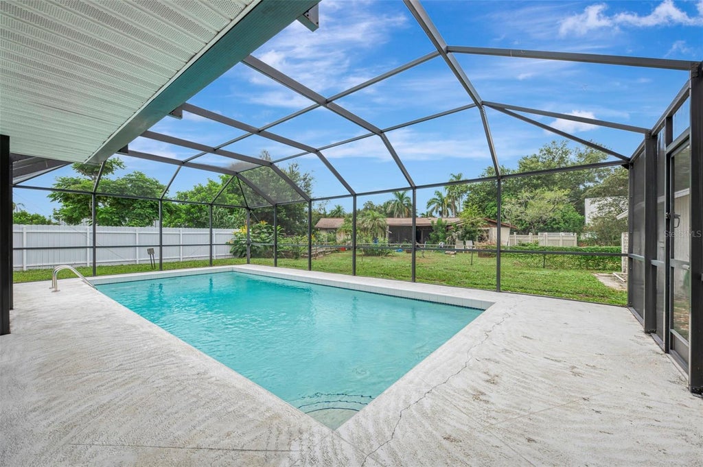 Photo of 3727 Prado Drive, Sarasota, FL 34235 (MLS # C7530089)