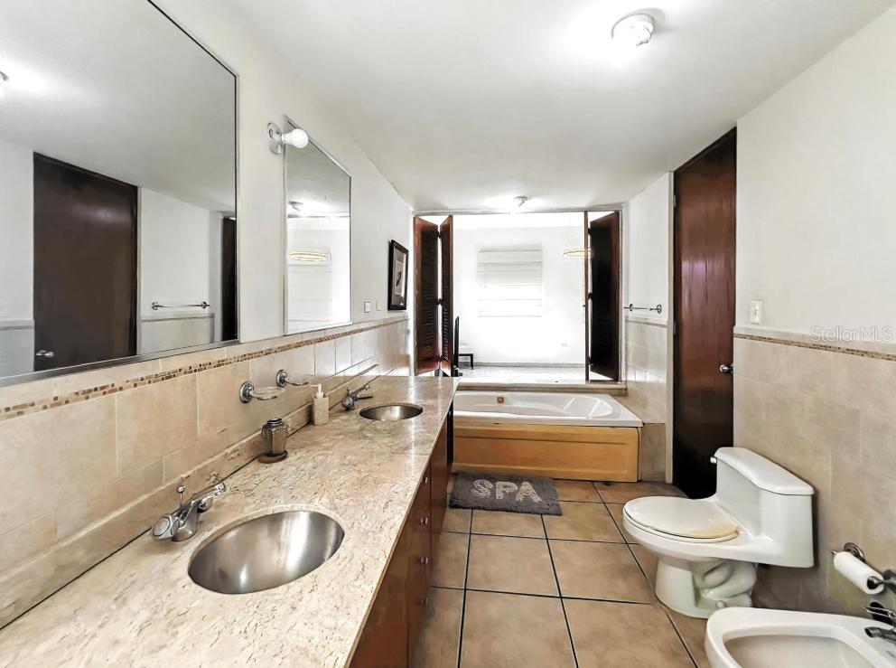 AQUABELLA - Residential