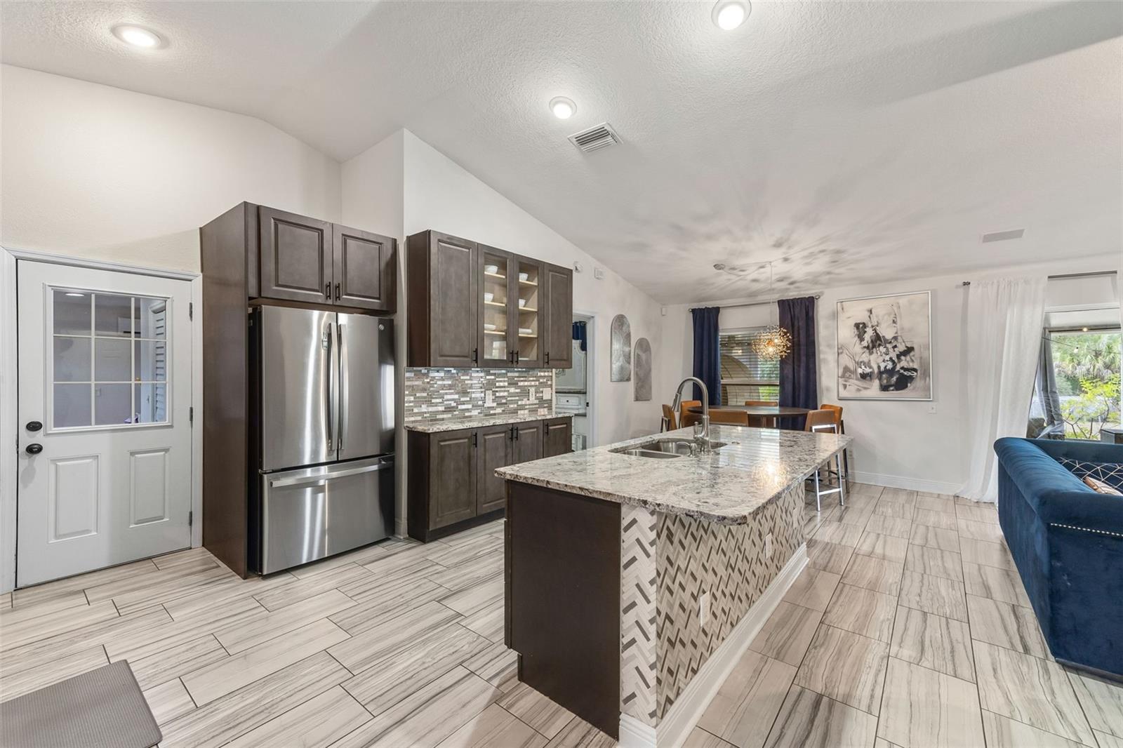 COLONIAL HILLS PH 01 - Residential