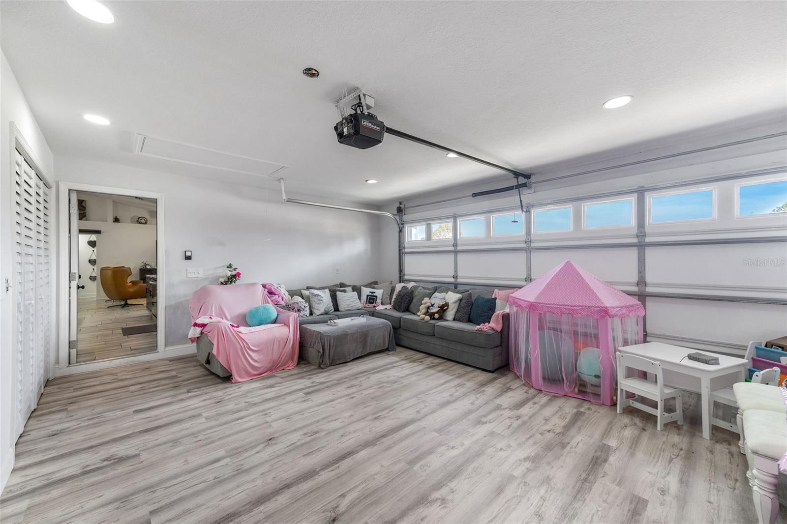 COLONIAL HILLS PH 01 - Residential