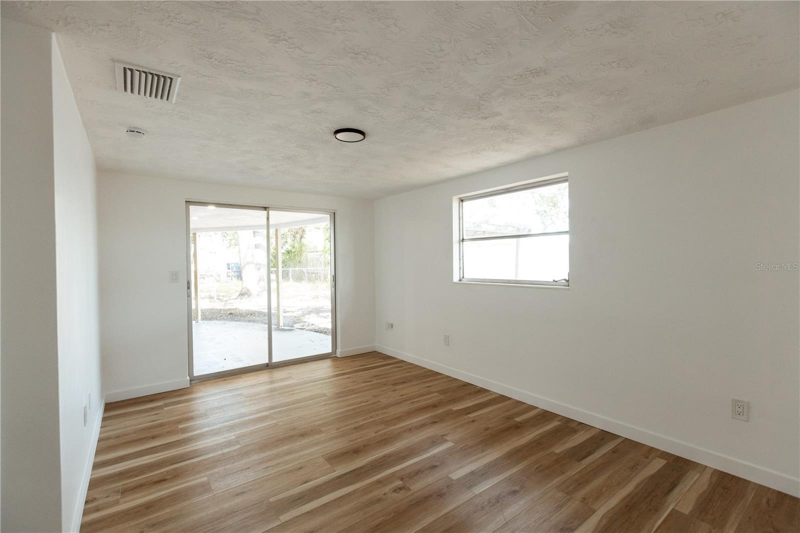 ALOHA GARDENS - Residential